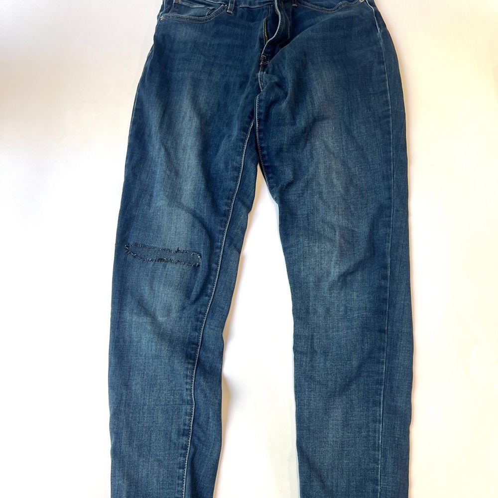 Levi's Women's Dark Blue Cropped Jeans